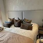 Luxury Chelsea Waterfront View