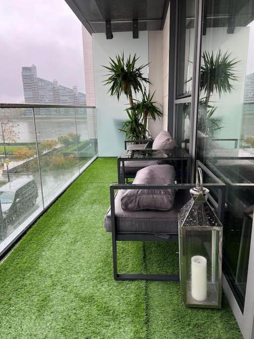 Luxury Chelsea Waterfront View Londra