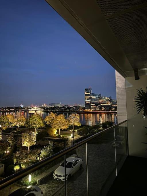Luxury Chelsea Waterfront View * Londra