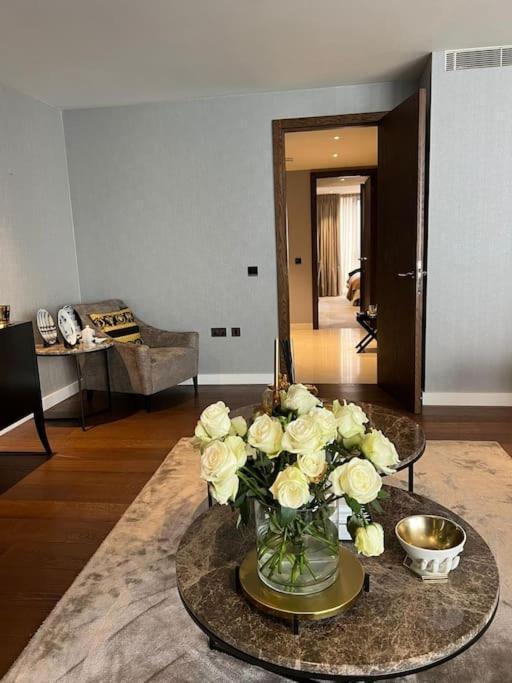 Luxury Chelsea Waterfront View * Londra